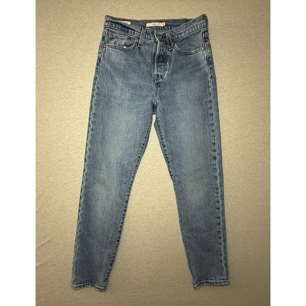 Levi's Woman's Big E Wedgie Blue Jeans Size 26 Button Fly Medium Wash Blue Jeans